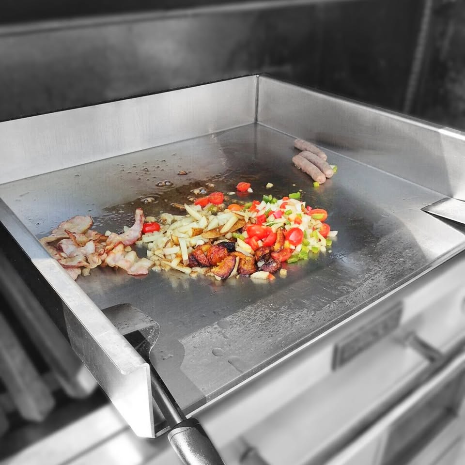 BLOWOUT SALE: 2-in-1 Stainless Pizza Oven & Heavy Duty Griddle